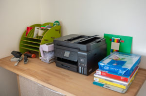 Büromaterial und Drucker